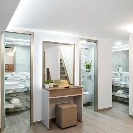 Sirines Aparthotel 2*