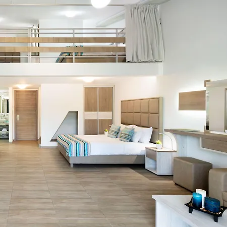 Sirines Complex 2* Potos