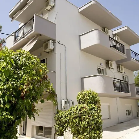 Sirines Complex 2* Potos