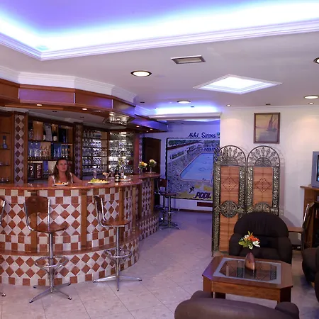 Aparthotel Sirines 2*