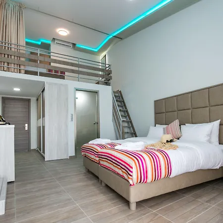 Sirines Complex 2* Potos