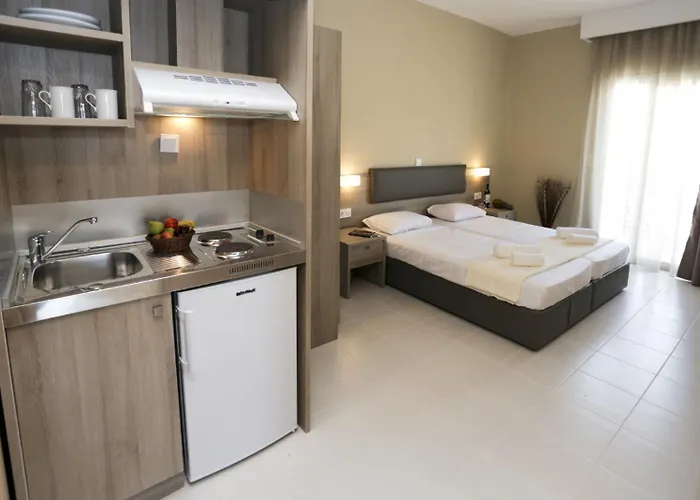 Sirines Complex 2* פוטוס