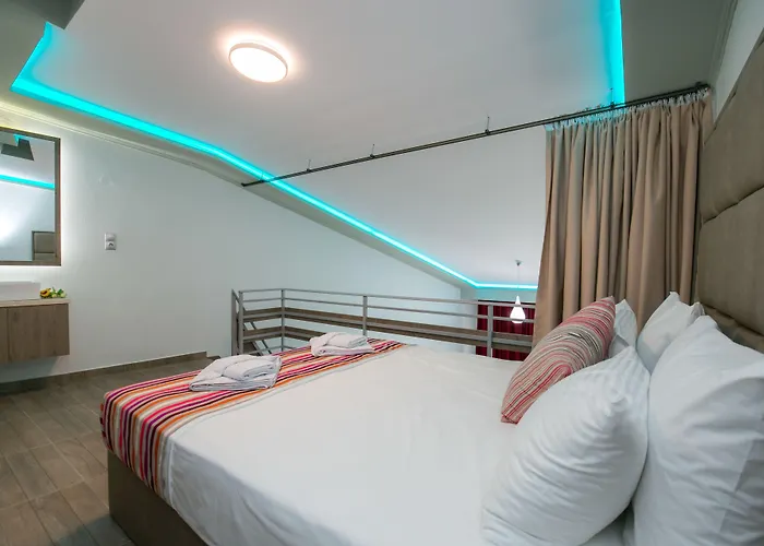 Sirines Complex Potos