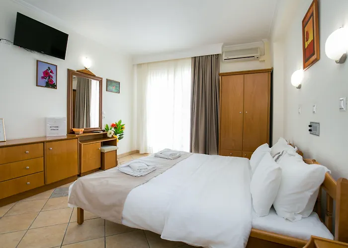 Sirines Complex Aparthotel 2*