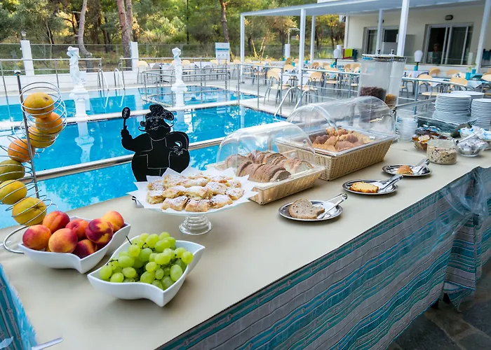 Aparthotel Sirines Complex Potos