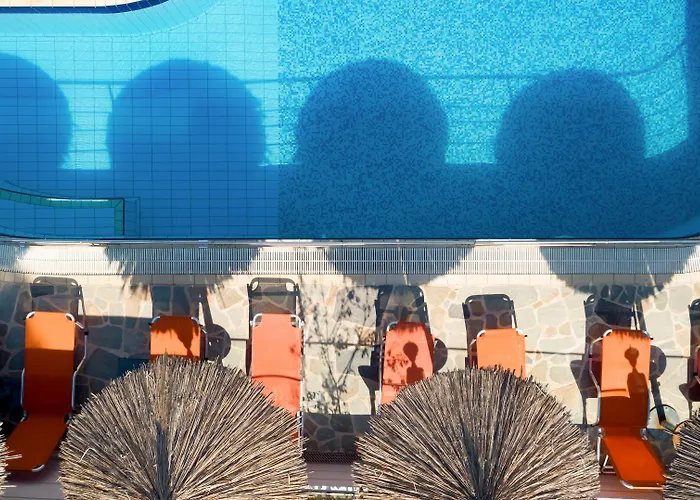 Sirines Complex Aparthotel 2*