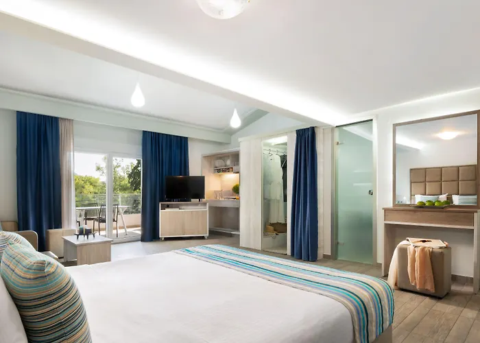 Sirines Complex Aparthotel Potos