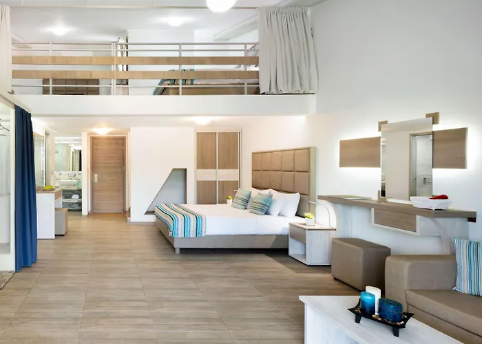 Sirines Complex 2* Potos